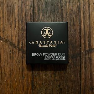 Brand new Anastasia brow powder, dark brown